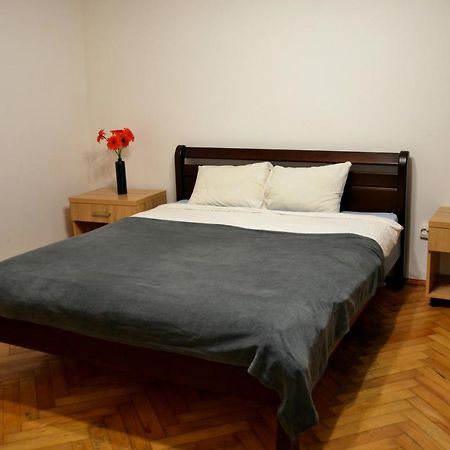 Brand New Apartment In City Center ลวีฟ ภายนอก รูปภาพ