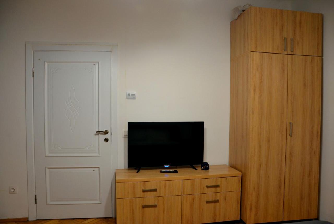 Brand New Apartment In City Center ลวีฟ ภายนอก รูปภาพ